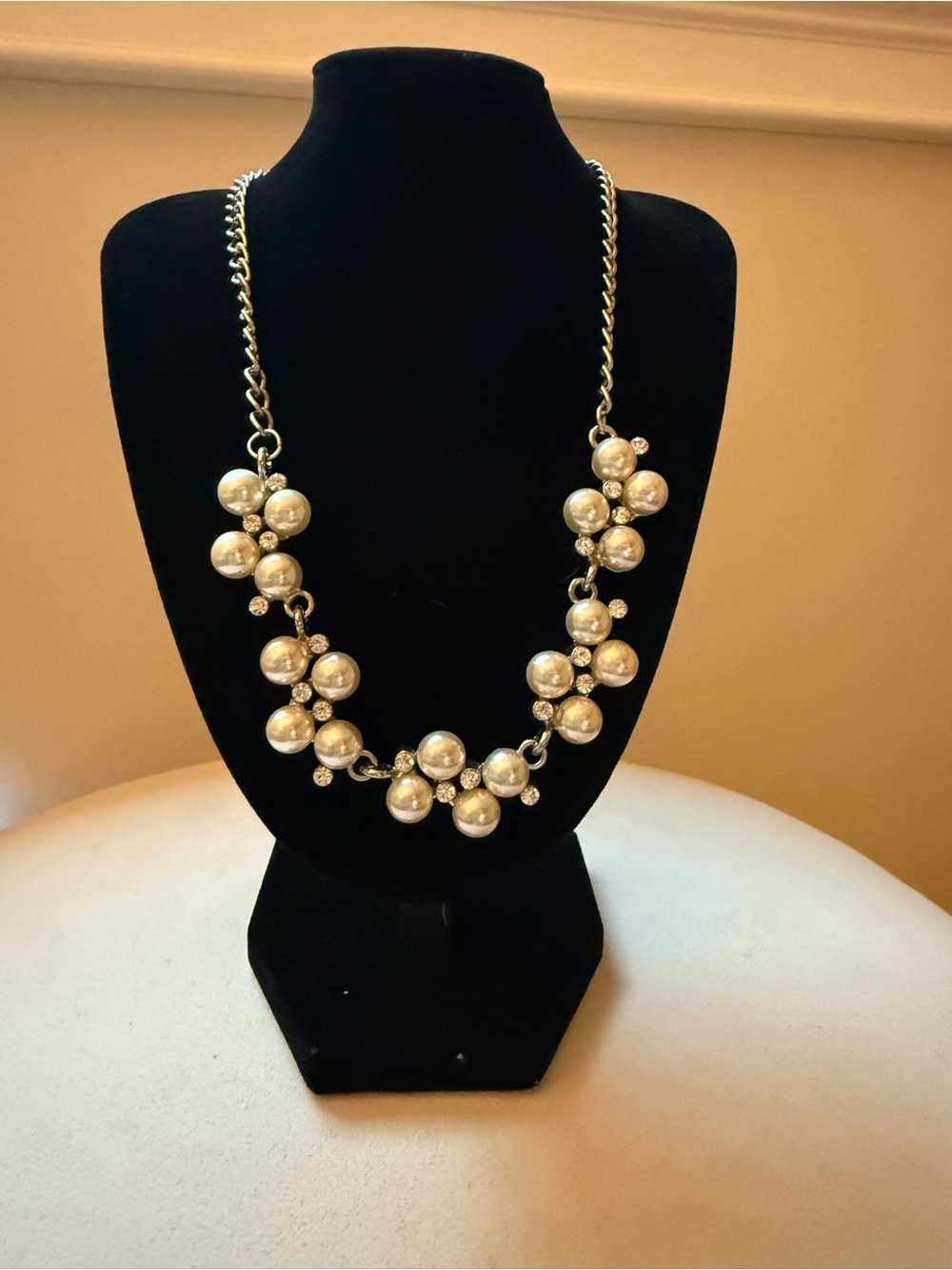 Vintage Classic Pearl Cluster Necklace Silver Tone